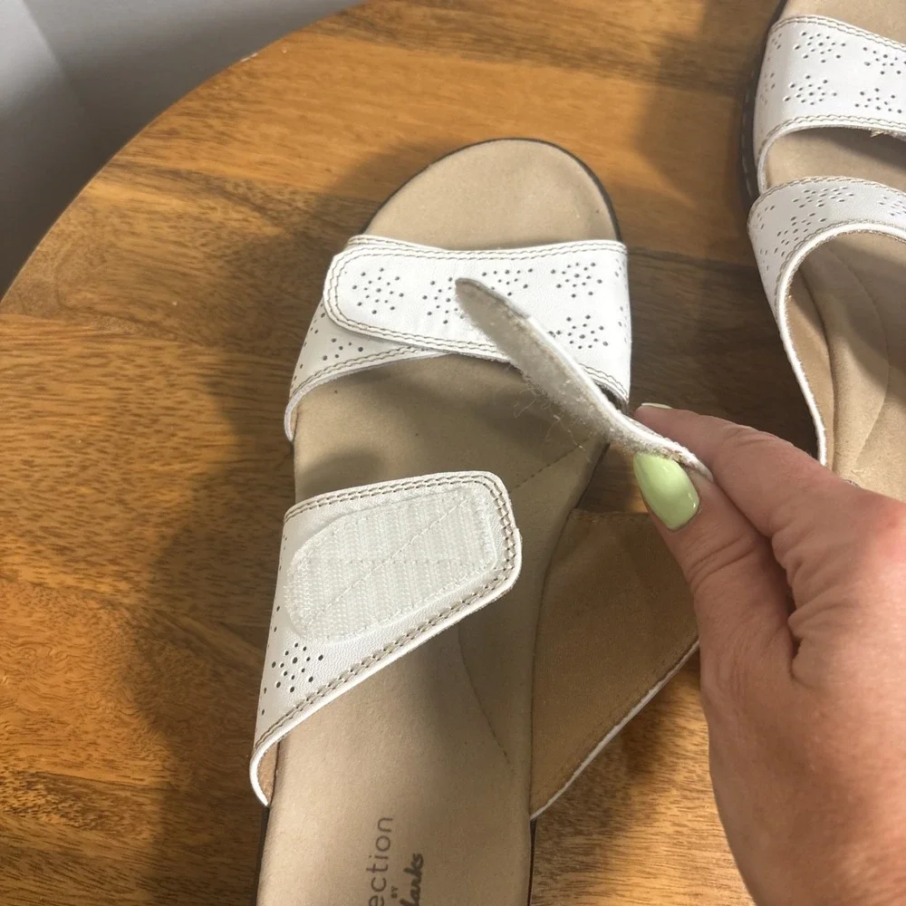 Clarks‎ Womens Leisa Lacole Sandal Size 9 M White Leather Slide Adjustable Shoe